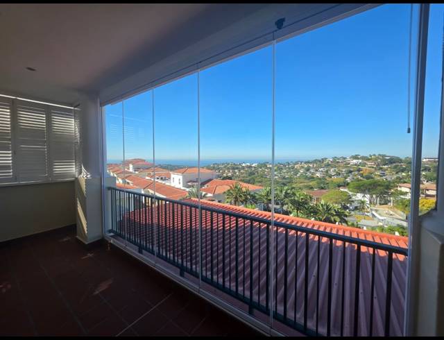 3 BEDROOM APARTMENT FOR SALE IN LA LUCIA